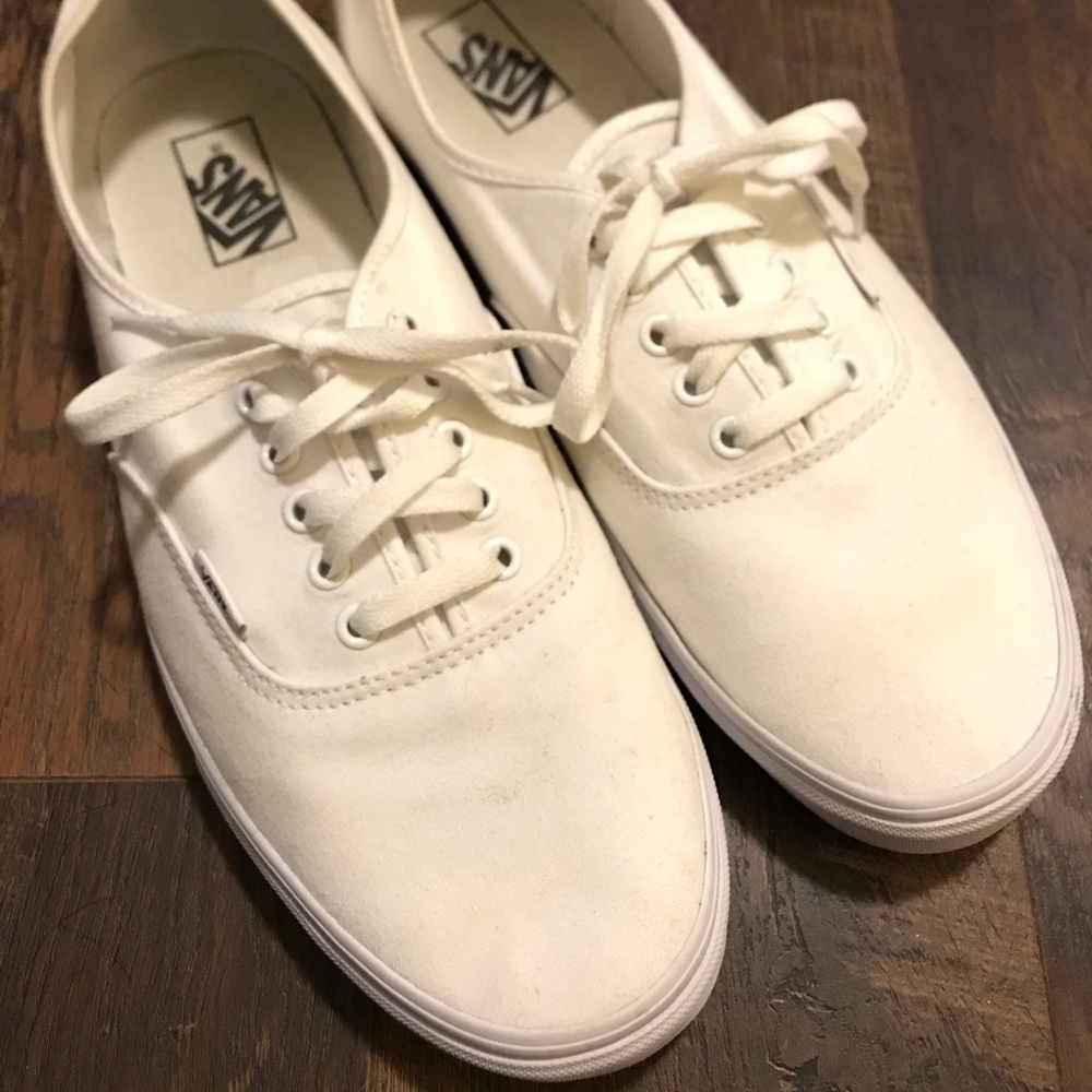 • White Mens Vans 👟
